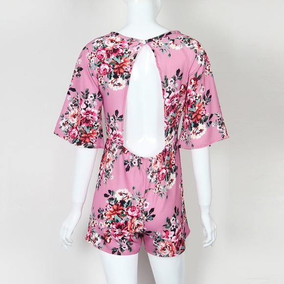 🆕Boutique! Soho Summer Beach floral romper - Picture 3 of 6